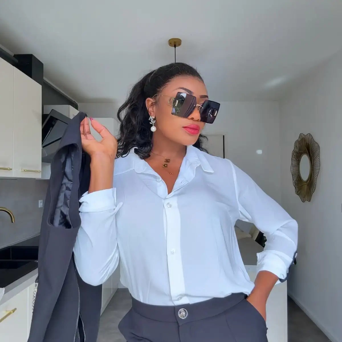 Ensemble “Executive Class” — Zela Chic ?